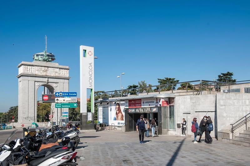 Space Center 马德里 外观 照片